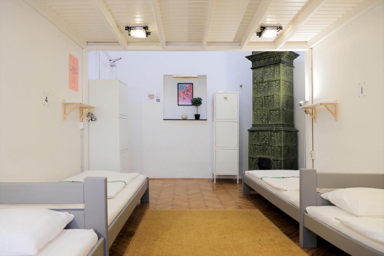 Maverick Downtown Hostel