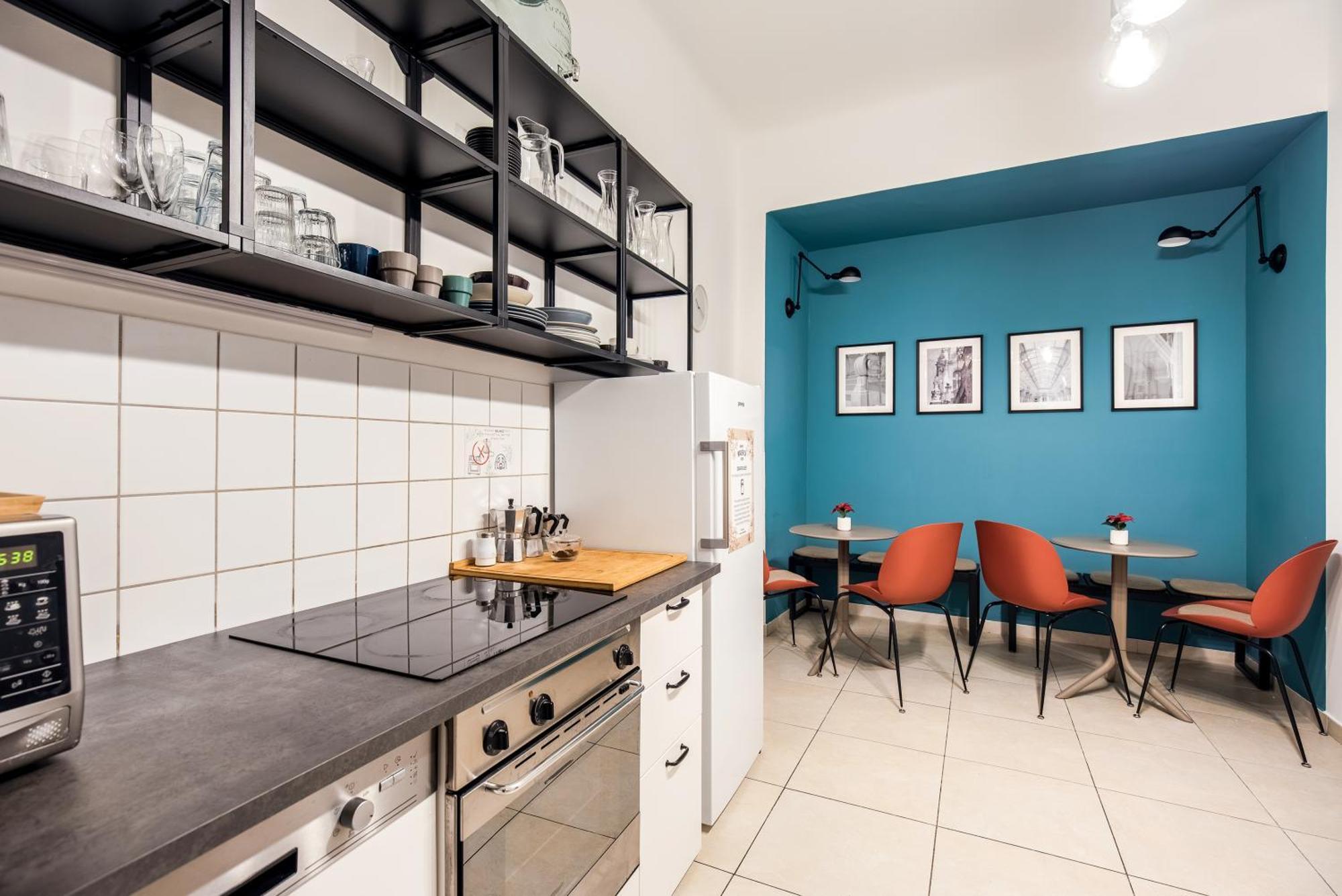 Maverick Downtown Hostel